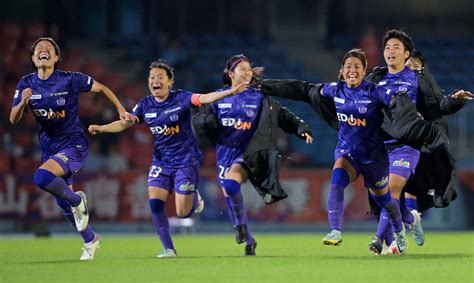 広島が初優勝で初のタイトル獲得 サッカーweリーグカップ決勝 毎日新聞