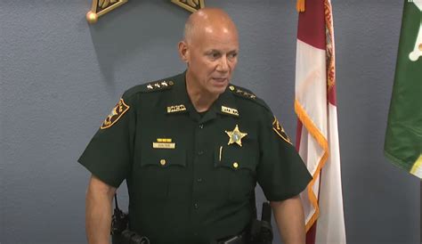 Pinellas County Sheriff has a new official policy on how deputies ...