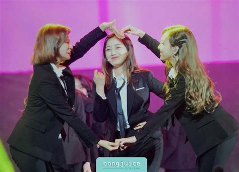 Pin By Hellhound On Twice Gay Nayeon Twice Jihyo Kpop