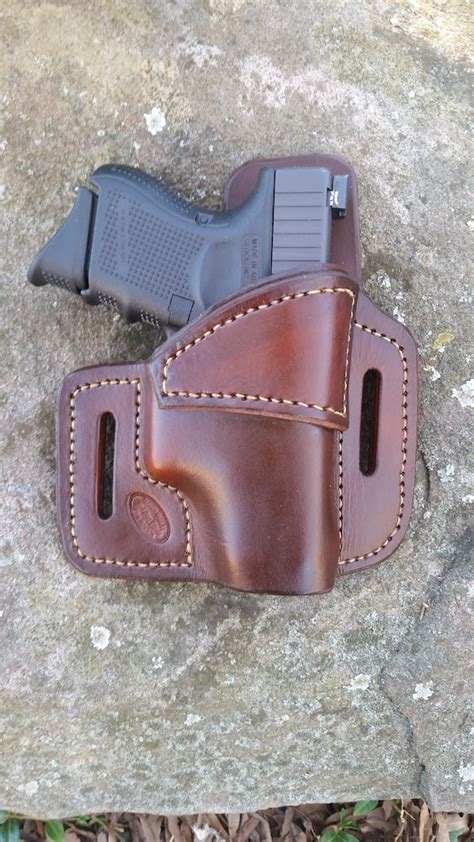 Rtbrnowbglock 26 Custom Leather Holster Etsy