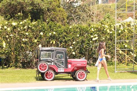 Un Desfile En Bikini Y Un Sol De Grados Eje
