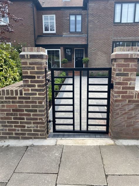 Contemporary Automated Wing Gates With Pedestrian Gate To Match