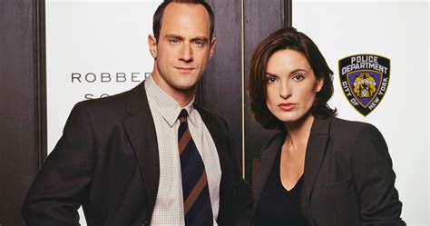 SVU Reunion First Look Brings Christopher Meloni & Mariska Hargitay a Little Closer