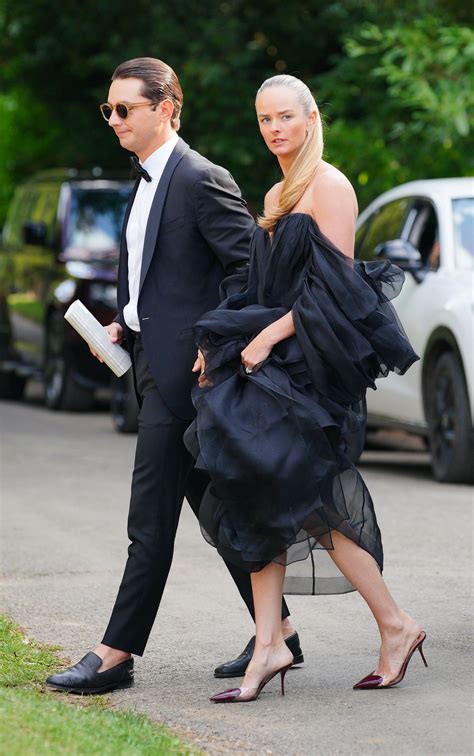 Kourtney Kardashians Instagram Stories Allowed a Peek Inside the Very