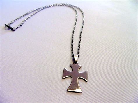 Pendentif croix hommes chaîne le tout en acier inoxydable 304 argent