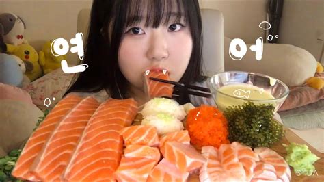 곰은 사람을 찢어 연어 한판 먹방 Salmon Mukbang Asmr Youtube