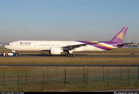 Hs Tkv Thai Airways Boeing D Er Photo By Jan Seler Id