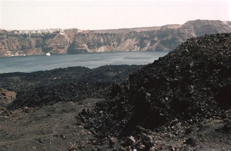 Thira (Santorini) Volcano, Greece, Volcano Photo