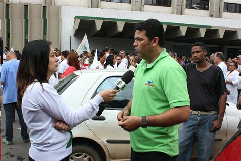 Auxiliares e Técnicos da SES DF mantém greve até que recebam salários