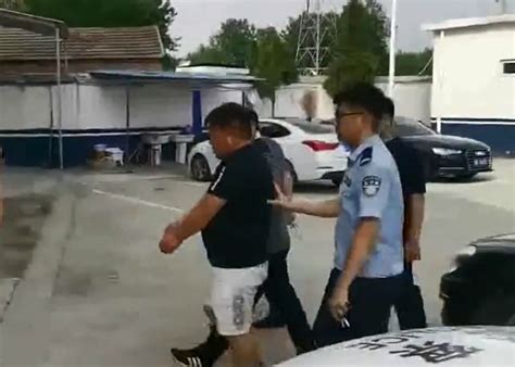 犯抢劫强奸杀人案潜逃20年，男子落网时已成千万富翁冷某