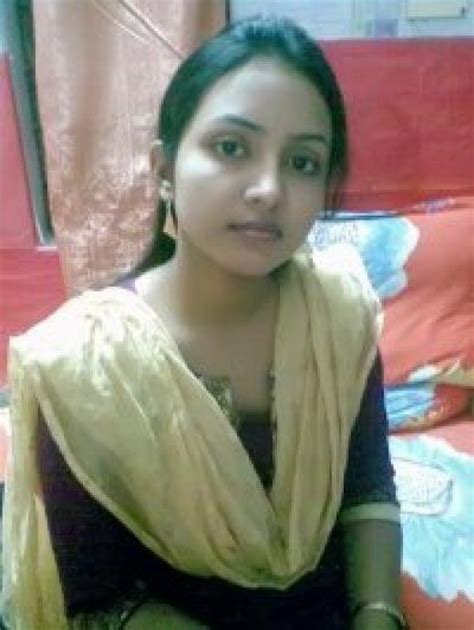 Desi Girls Gallery Bangladeshi Hot And Sexy Girls Photos Collections From Dhaka