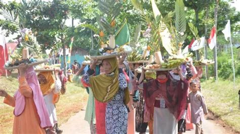 Sedekah Bumi Cara Warga Cepoko Batang Bersyukur Atas Hasil Panen