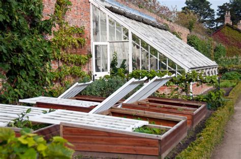 23 Wonderful Backyard Greenhouse Ideas