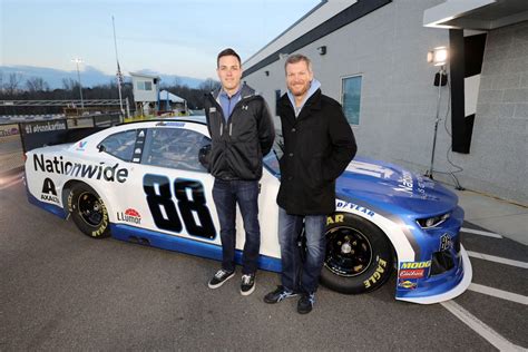 Alex Bowman reveals 2019 Nationwide paint scheme | NASCAR.com