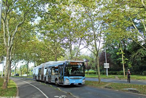 Iveco Urbanway Gnv Transdev Coteaux De La Marne Lig Flickr