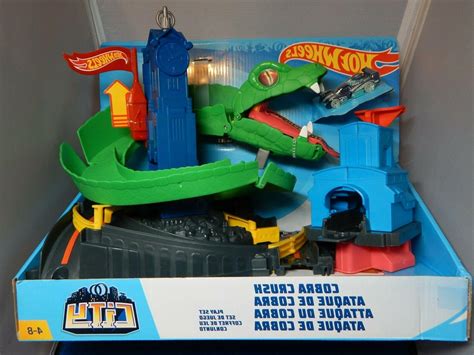 Hot Wheels Cobra Crush City Set Fnb New