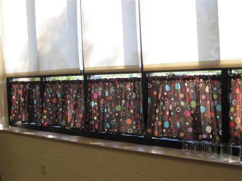 Hoosier Teacher: Home Sweet Classroom: Curtains!