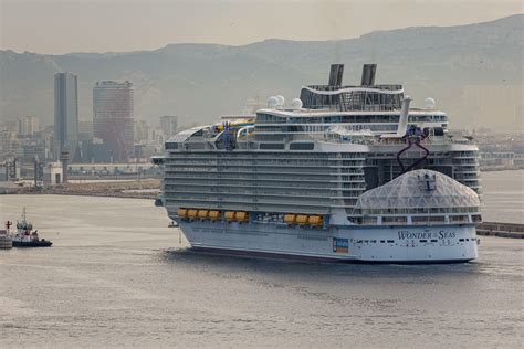 Biggest Cruise Ship In The World Wonder Of The Seas That Is Five Times