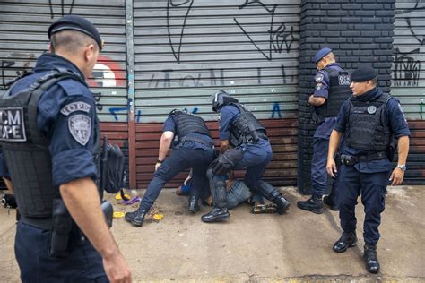 Perfil De Los Detenidos Por Tráfico De Drogas En Brasil Negros Pobres