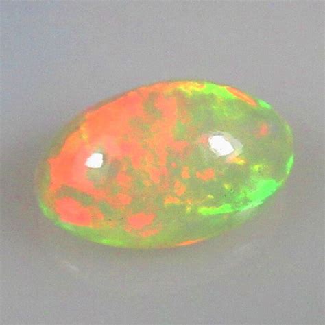 Light Yellow Play Of Colors Opal No Reserve Ct Catawiki