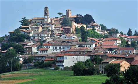 Montiglio Dalle Corti Ai Cortili Del Monferrato Musica E Teatro