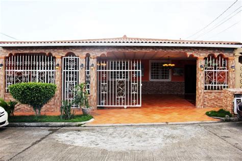 Casa En Venta En Brisas Del Golf Brisas Del Golf Panam U D