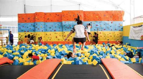 rekomendasi trampoline park  jakarta  sekitarnya
