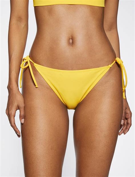 Sarı Kadın İpli Basic Bikini Altı Yanları Bağlama Detaylı SAK BM Koton