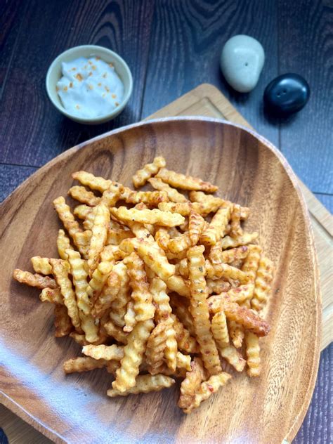 Classic Crinkle Cut Masala Fries With Garlic Mayo Chefkraft