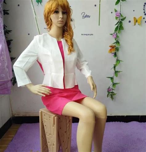 Wholesale All Plastic Mannequins Props Ladies Models Clothing