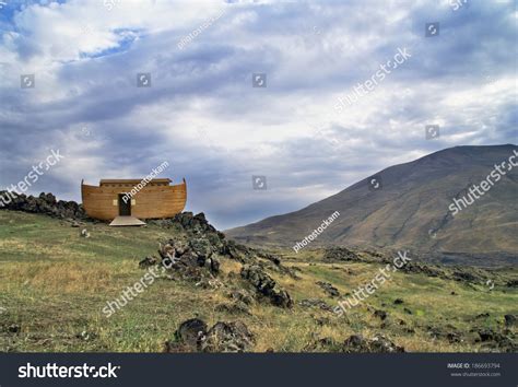 Noah'S Ark Construction Stock Photo 186693794 : Shutterstock