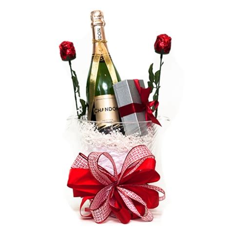 Romantic Champagne T Basket