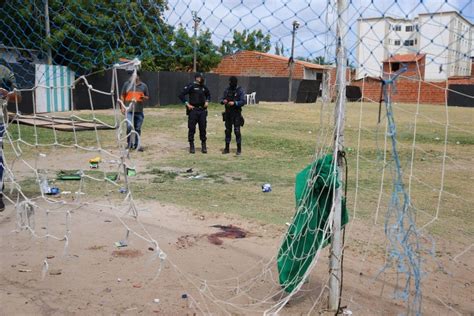 Bandidos Encapuzados Promovem Chacina E Matam Cinco Pessoas Durante