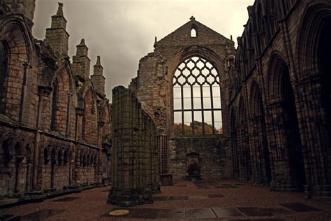 Holyrood Abbey by dreamyania on DeviantArt