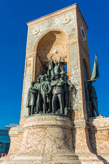 Premium Photo Republic Monument At Taksim Square In Istanbul Turkey