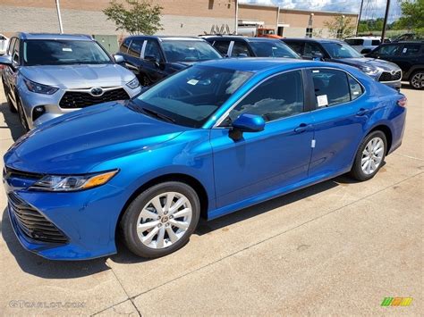 2020 Blue Streak Metallic Toyota Camry Le Awd 139005955