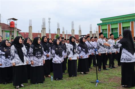 Peringati Hut Pgri Ke Dan Hari Guru Nasional Man Tegal Adakan