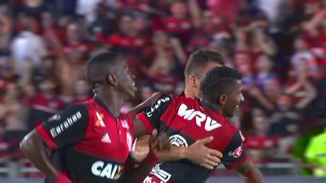 Fla Erra Demais No Primeiro Tempo Sufoca O Ava Mas N O Sai Do Empate