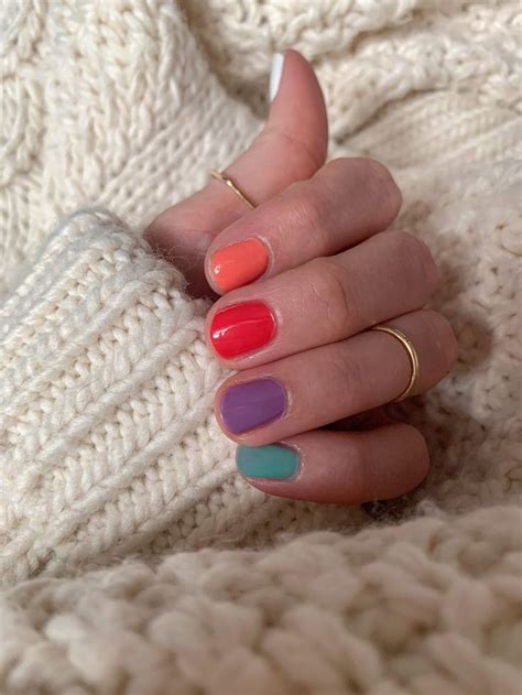 Rainbow Nails So Geht Der Angesagte Nail Trend Daisiesandglitter