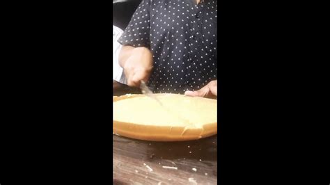 Martabak Manis Atau Sebagian Orang Menyebutnya Terang Bulan Dan Kue