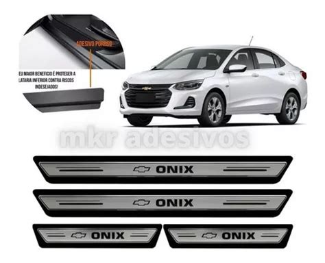 Soleira De Porta Platinum Gm Onix Plus Premier20 22 Prata