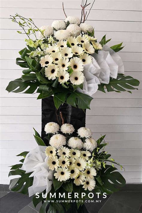 Condolence Stand 029 Sympathy Stands Flowers 葬礼花圈 葬礼花牌