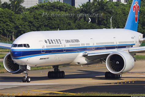 B 20DM China Southern Airlines Boeing 777 300ER Photo By Fang Xiaoyu