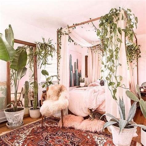 33 Lovely Bedroom Decor With Plant Ideas Pimphomee