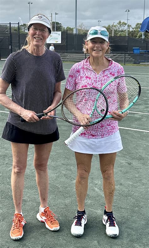 Neighbors in palm gardens debate the impact of new development 11