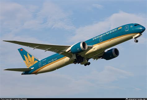 VN A867 Vietnam Airlines Boeing 787 9 Dreamliner Photo By Lisandro