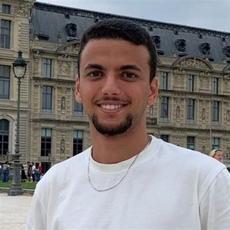 Badr eddine Prof de maths à Les Mureaux 30CHF h 1 avis 3 élèves