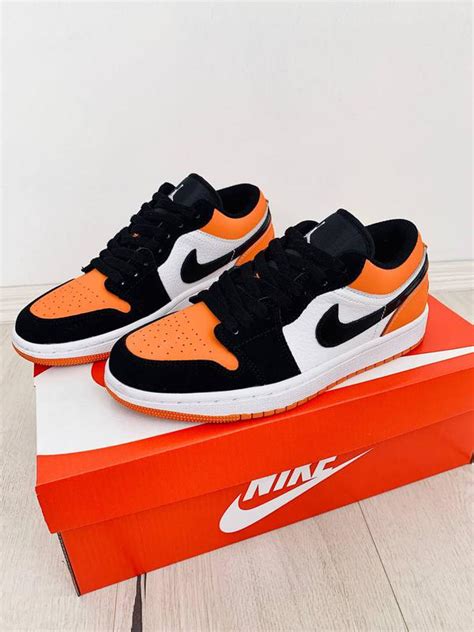 Nike Jordan 1 Low Orange — ціна 1650 грн у каталозі Кросівки Купити