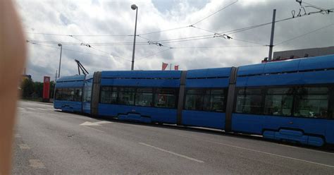 Zagreba Ki Tramvaj Izletio S Tra Nica Nitko Nije Ozlije En Sata