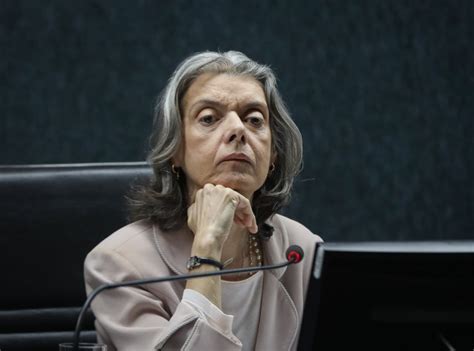 Cármen Lúcia rejeita pedido de Marconny Faria para deixar de comparecer